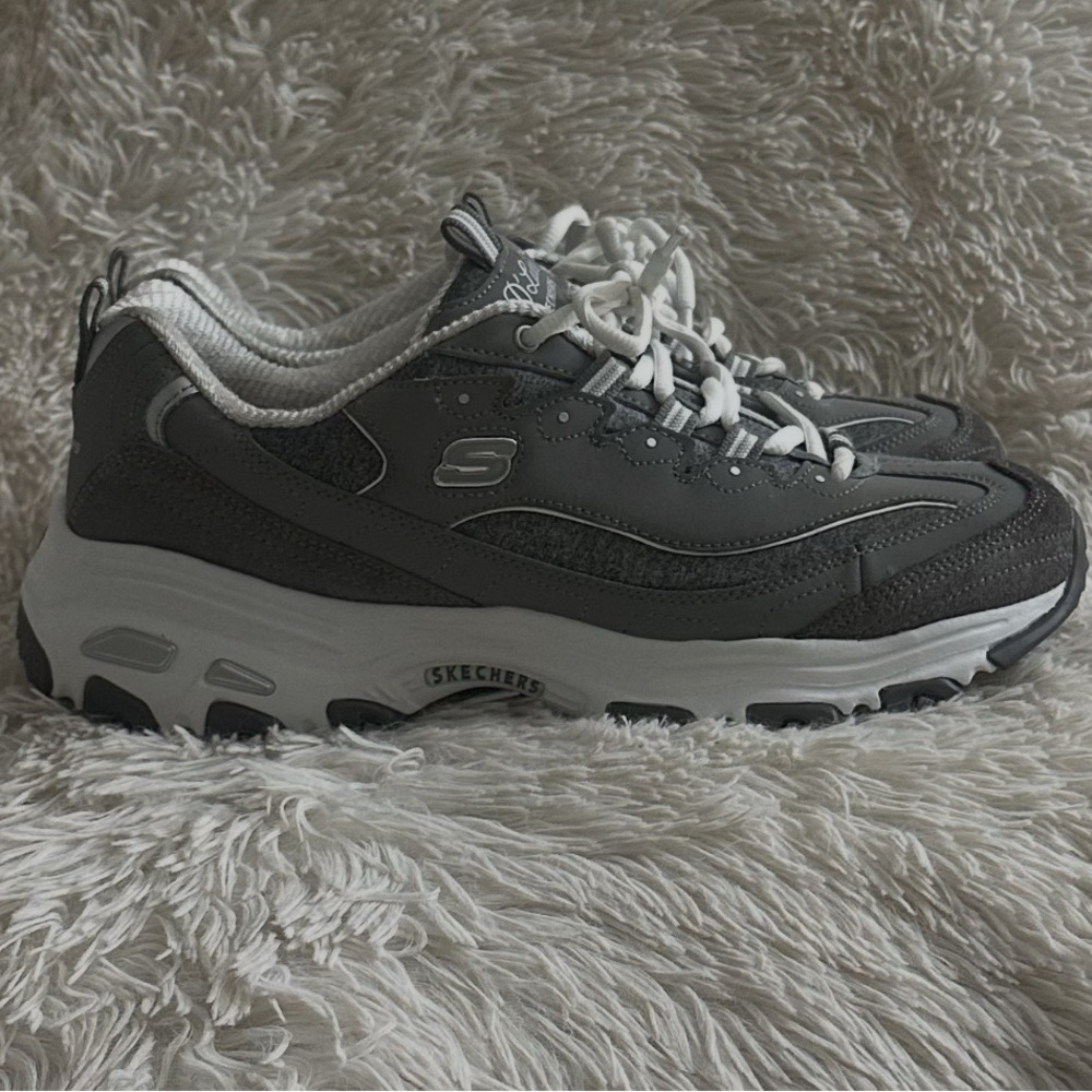 Skechers Women's Sport D'Lites ‘Me Time’ Lace-up Athletic Sneaker Size 11 - Picture 3 of 12